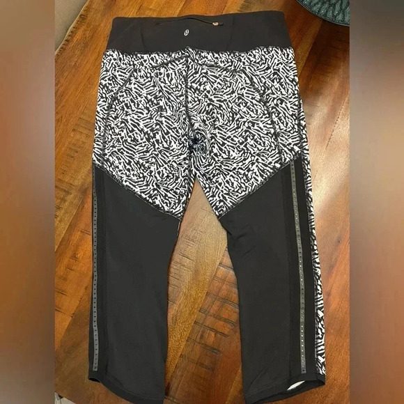 Lululemon Pace Speckled Leggings size 8 - Picture 3 of 4